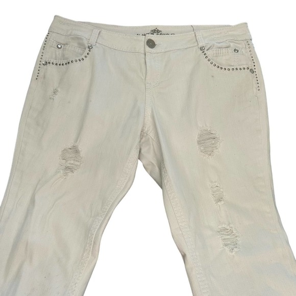 Almost Famous Destroyed Distressed White Studded Rhinestone Boyfriend Jeans 20 - Picture 2 of 13